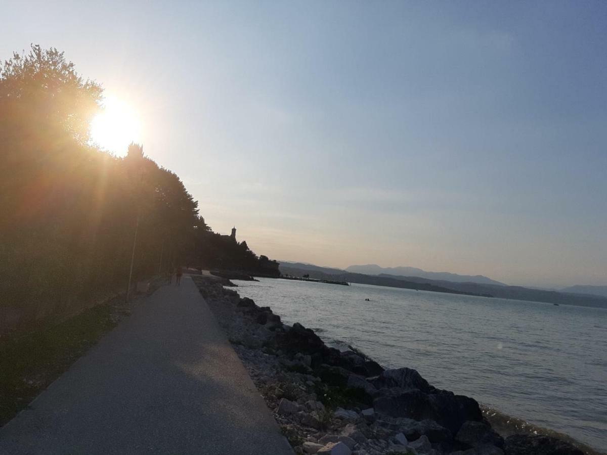 Da Enzo Desenzano del Garda Exterior foto
